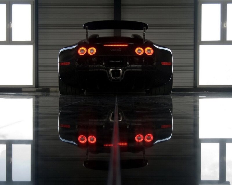 Bugatti Veyron rear view