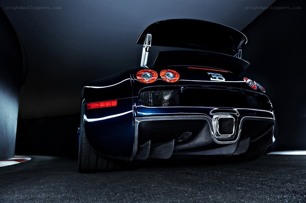 Bugatti Veyron rear view