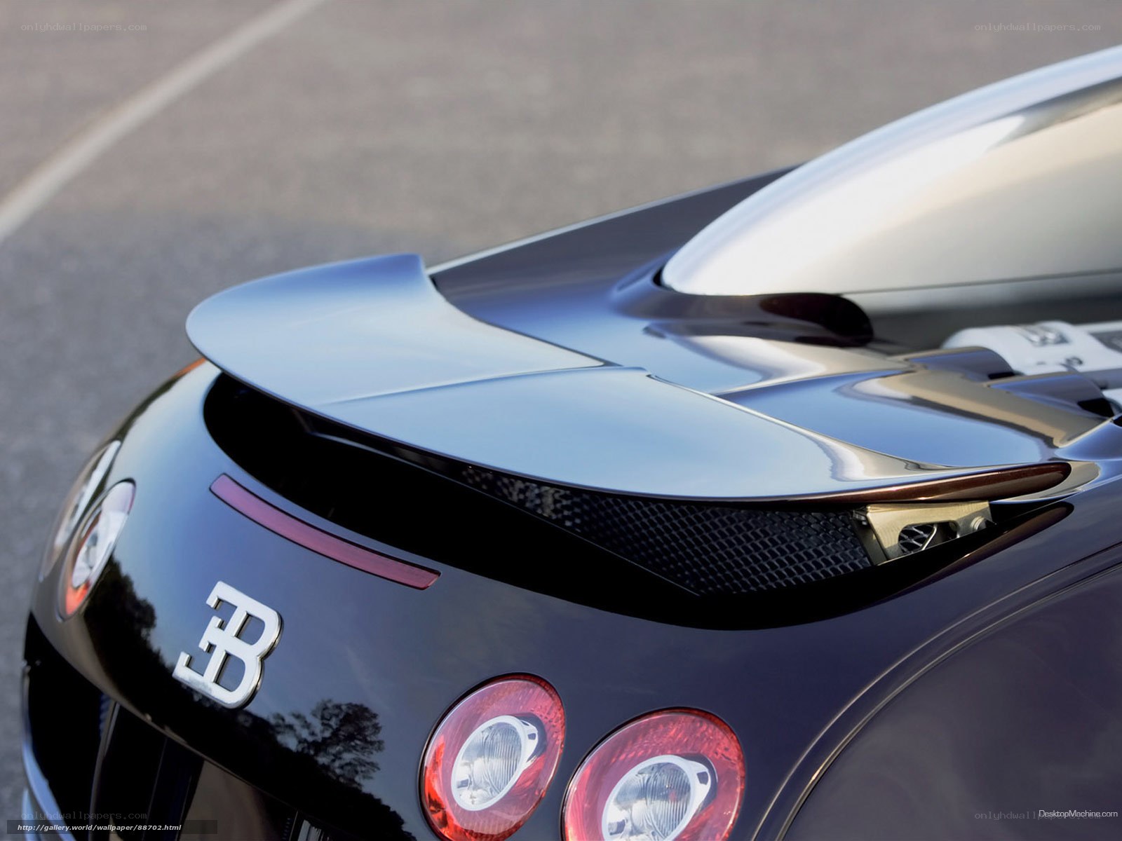 Bugatti Veyron rear view