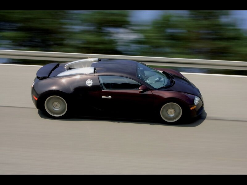 Bugatti Veyron speeding on highway