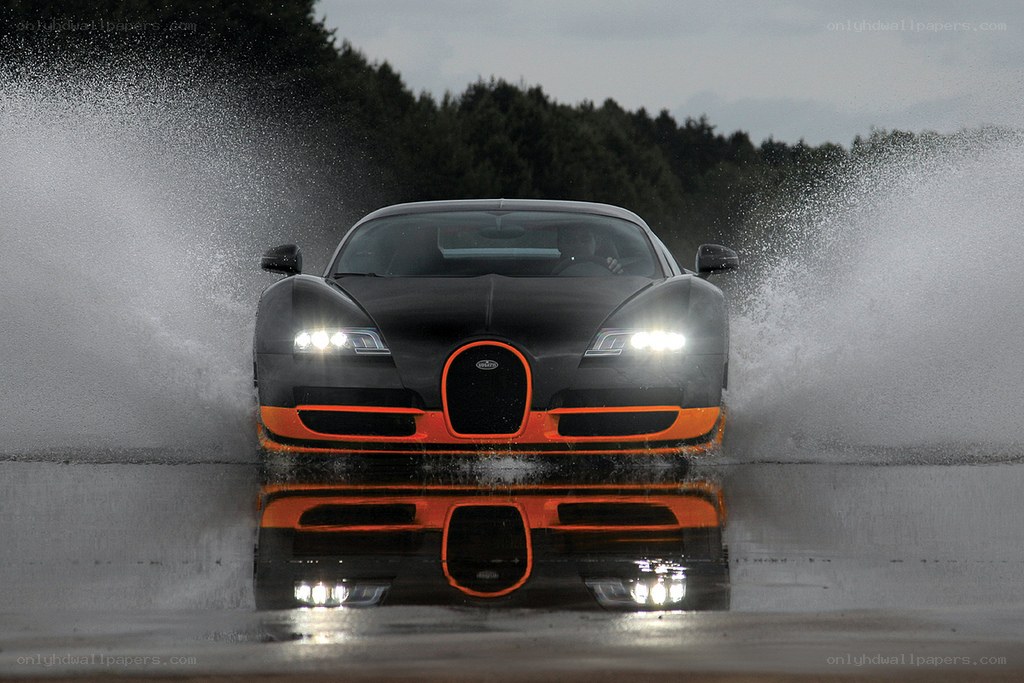 Bugatti Veyron splashing water