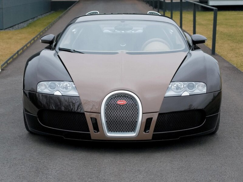 Bugatti Veyron Supercar — Black, Calm, Photograph