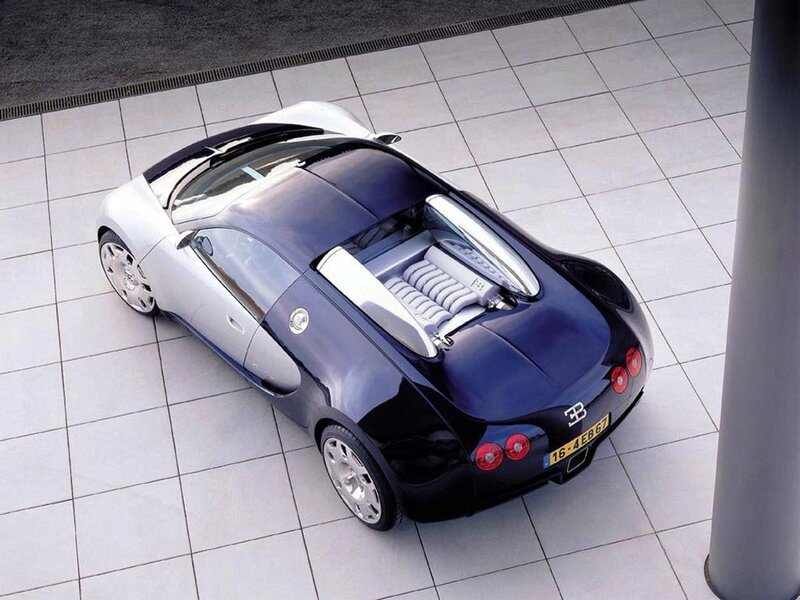 Bugatti Veyron Supercar — Black, Modern