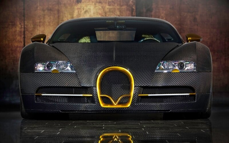 Bugatti Veyron Supercar — Gold Grille