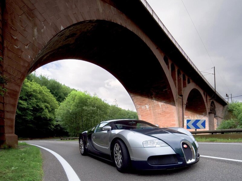 Bugatti Veyron under a bridge