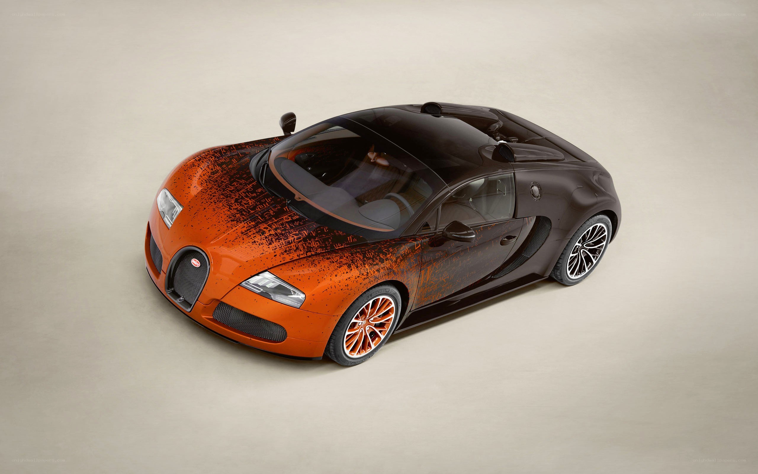 Bugatti Veyron with custom paint