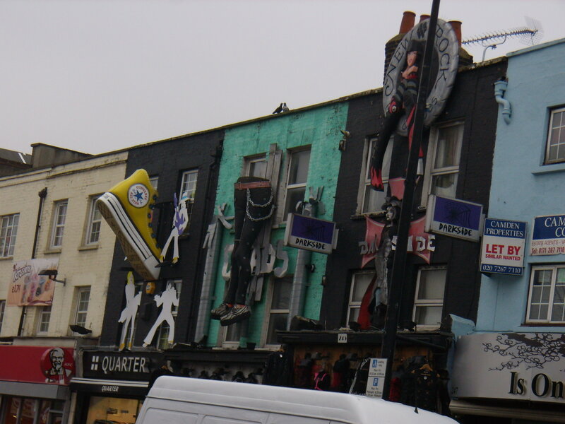Building with Large Sculptures