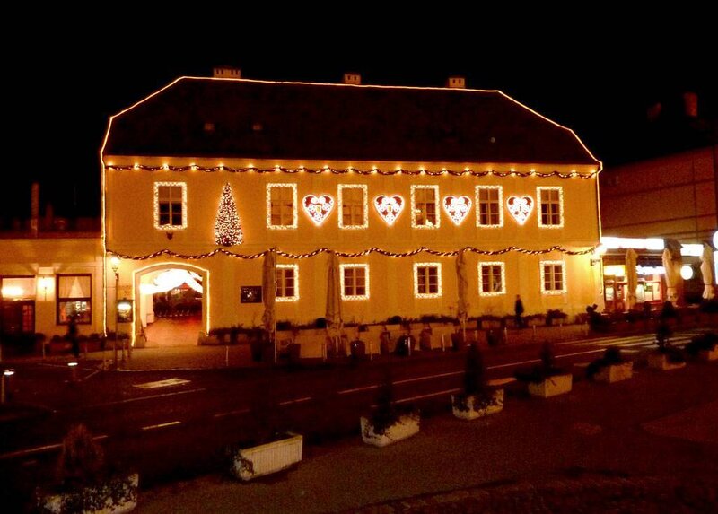 Building with Lights — Yellow