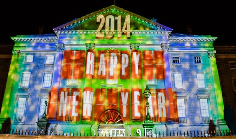 Building with Projection — Green