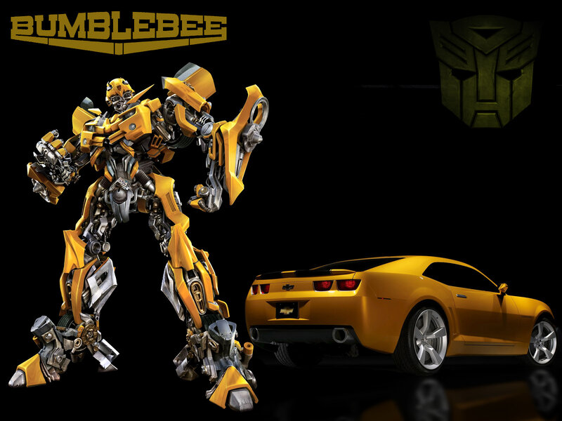 Bumblebee Robot and Car — Yellow, Dramatic