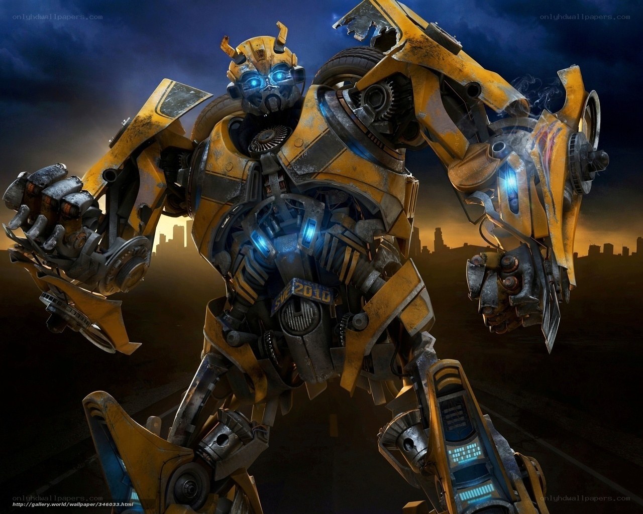 Bumblebee robot in battle
