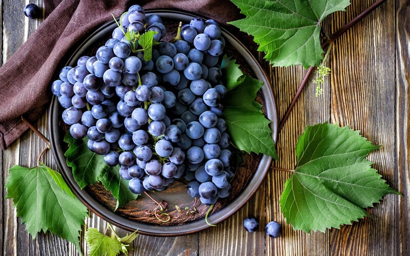 Bunch of Purple Grapes — Natural, Photograph, Grape Leaves