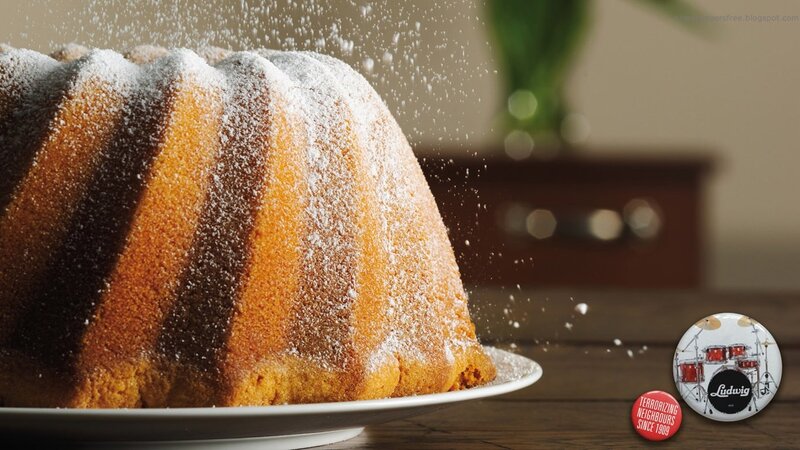 Bundt Cake with Powdered Sugar