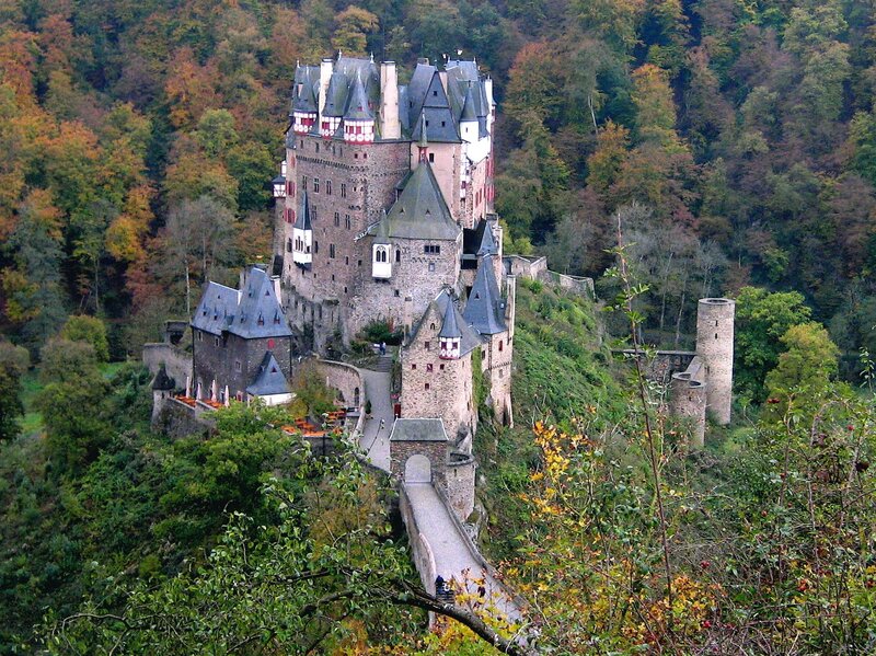 Burg Eltz castle in autumn