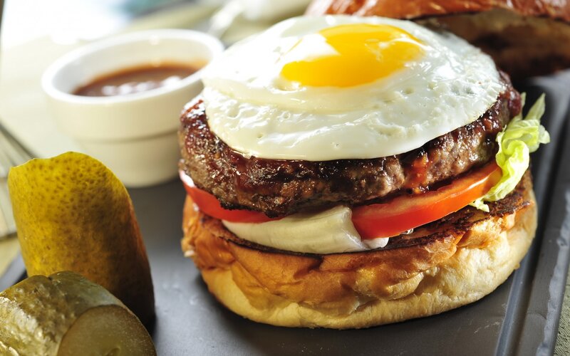 Burger with fried egg