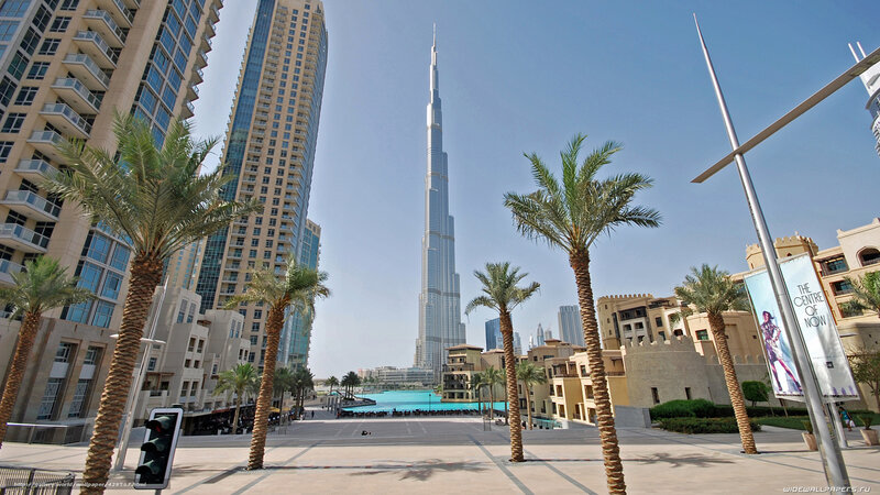 Burj Khalifa Skyscraper — Blue, Serene