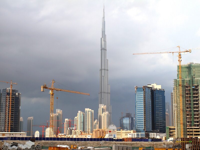 Burj Khalifa under cloudy sky