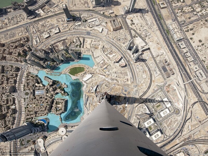 Burj Khalifa View — Gray, Dramatic