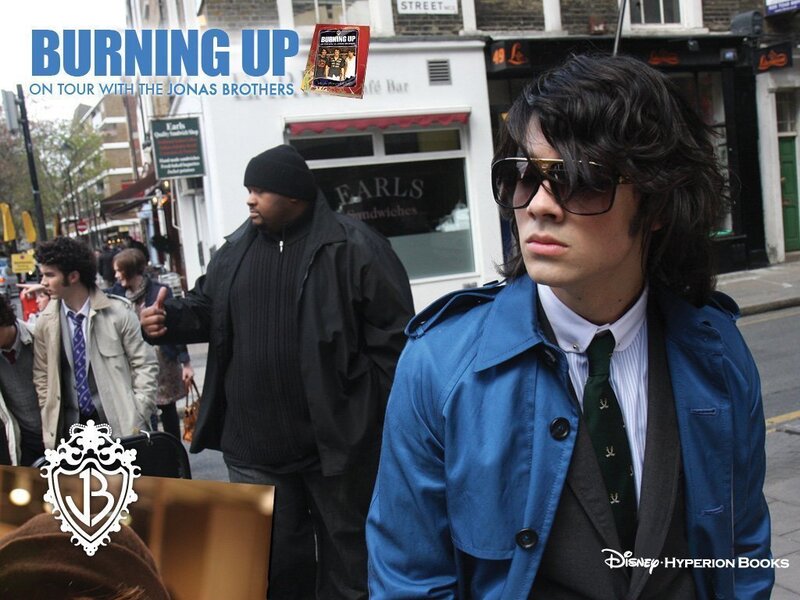 Burning Up tour with Jonas Brothers
