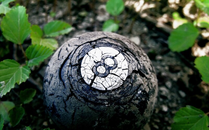 Burnt Eight-ball — Black, Natural