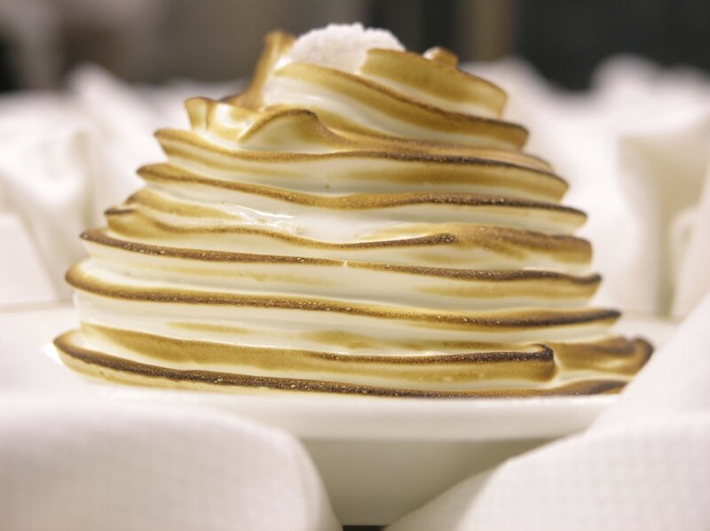 burnt meringue dessert