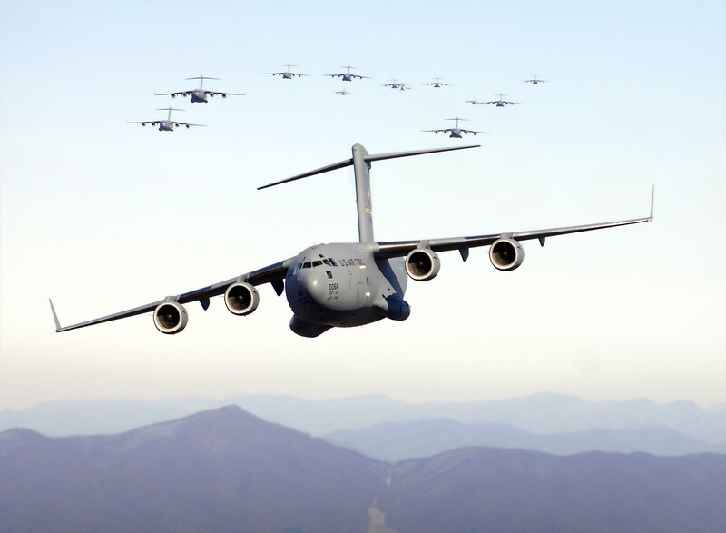 C-17 Globemaster III formation flight