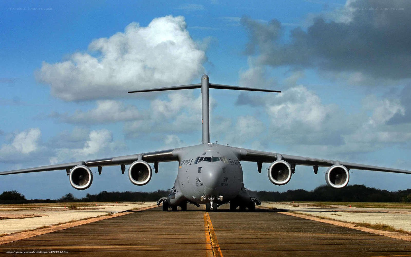 C-17 Globemaster III on runway