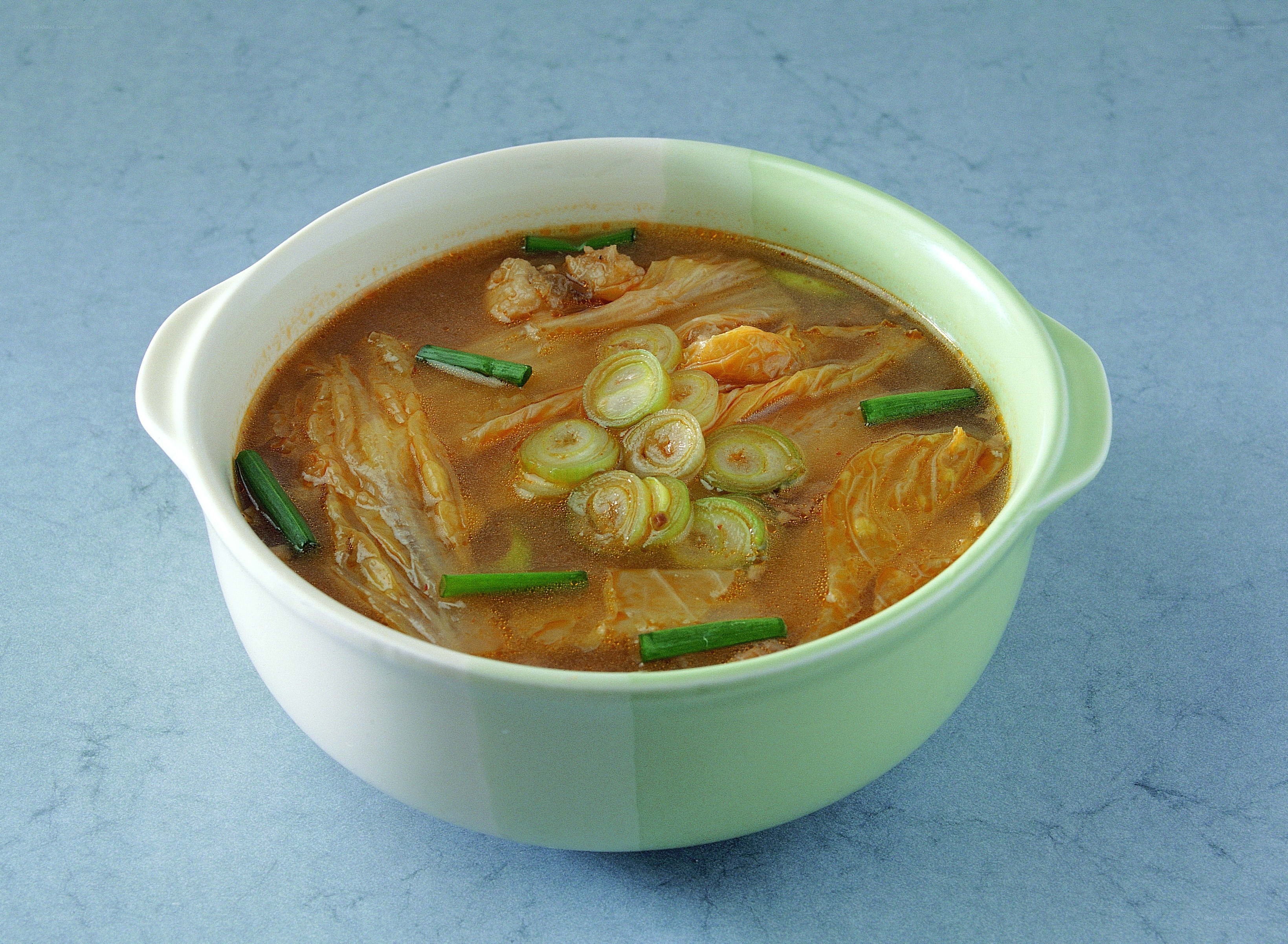 cabbage and pork soup