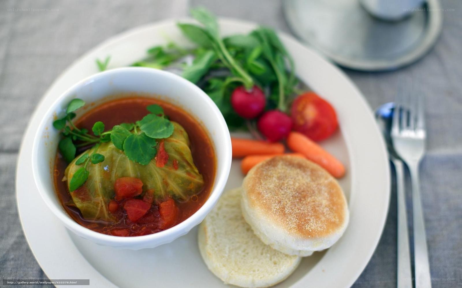 Cabbage roll soup with vegetables