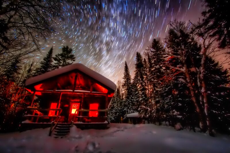 Cabin in Snowy Forest — Red
