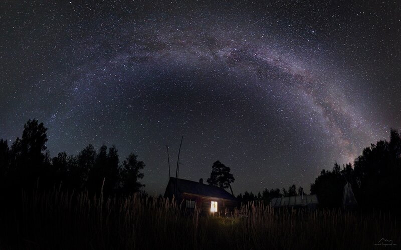 Cabin under Milky Way