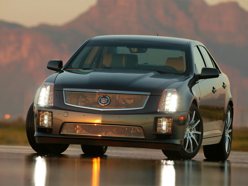 Cadillac CTS-V in desert