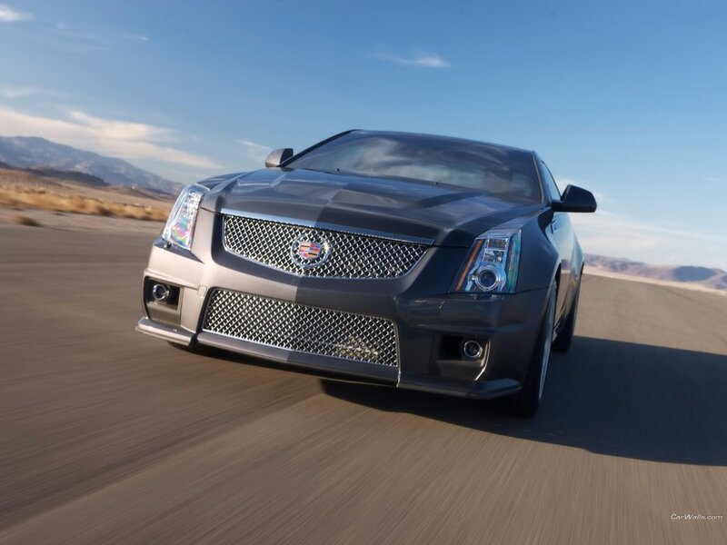 Cadillac CTS-V in motion
