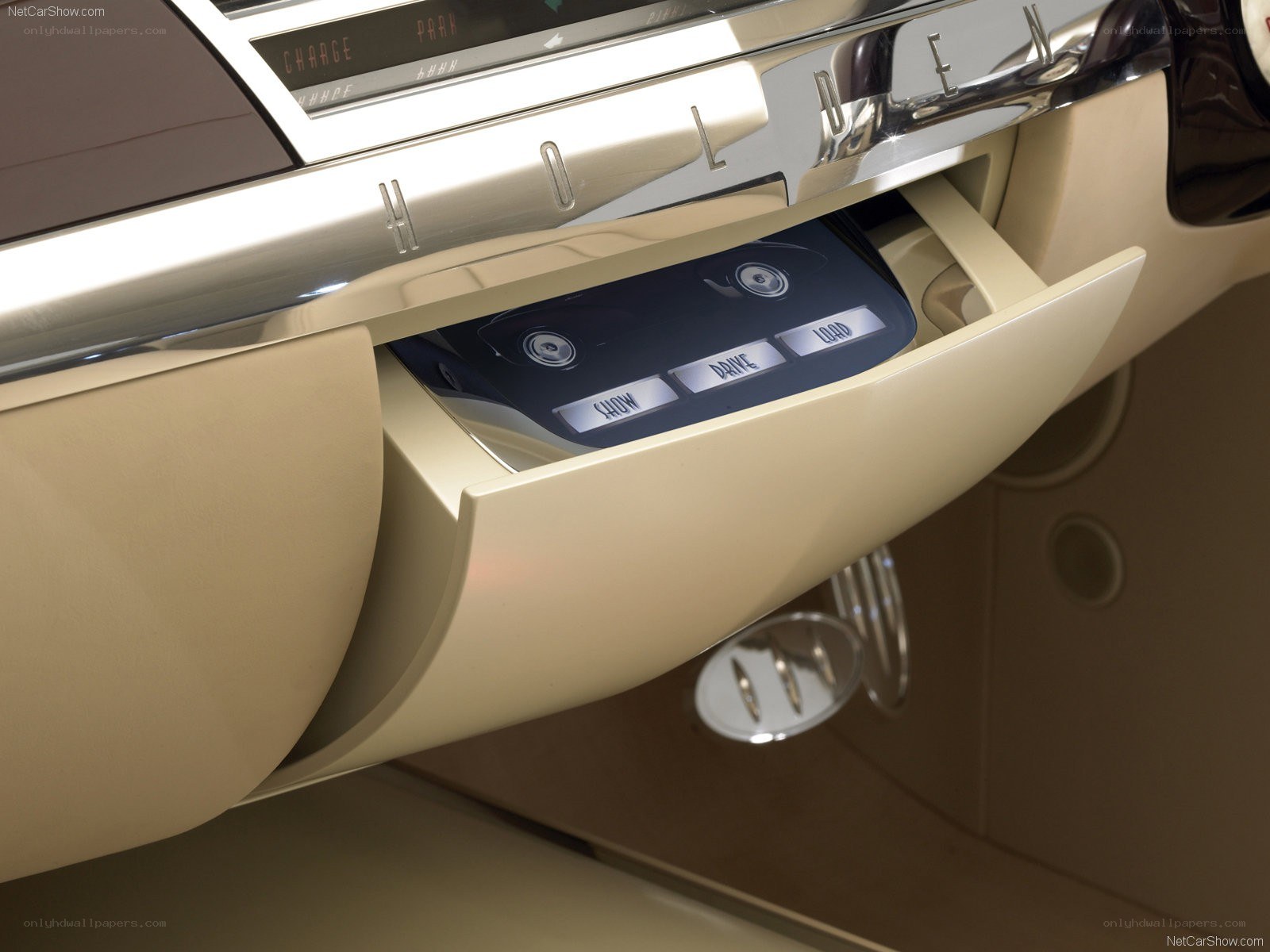 Cadillac CTS-V interior details