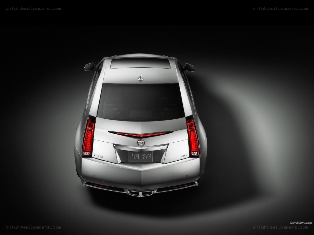 Cadillac CTS-V rear view