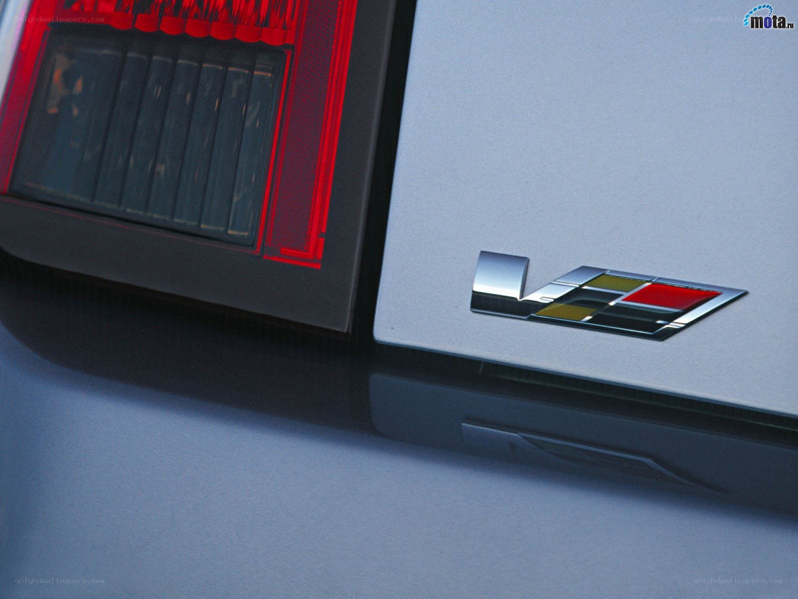 Cadillac V-Series badge