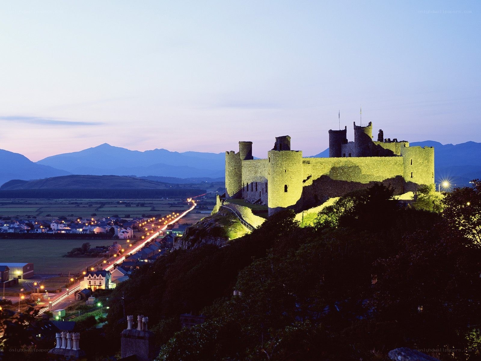 Caernarfon Castle at dusk