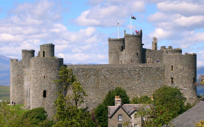 Caernarfon Castle — Gray, Historic