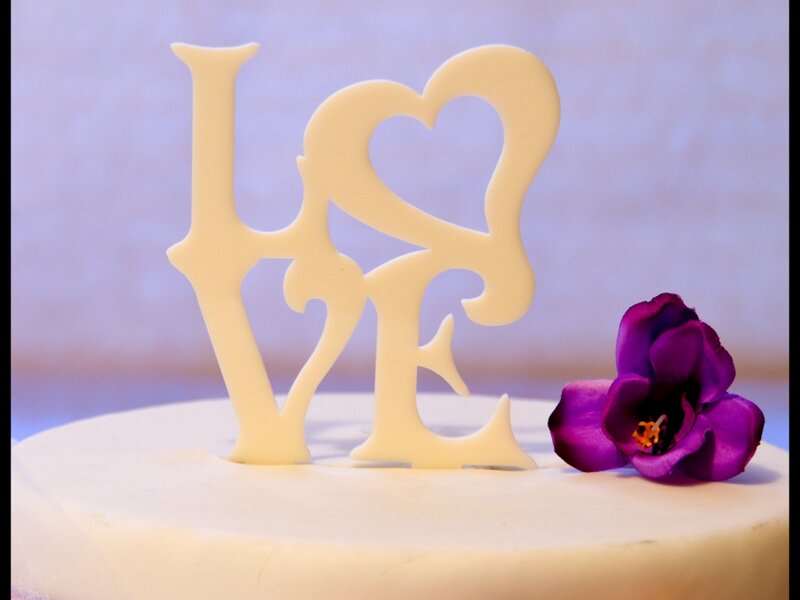 Cake Topper with Flower — White