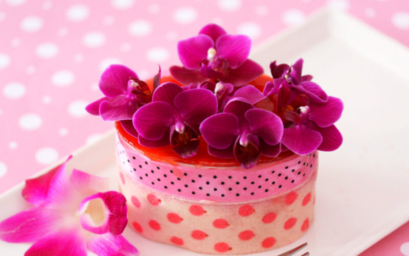 Cake with Purple Orchids