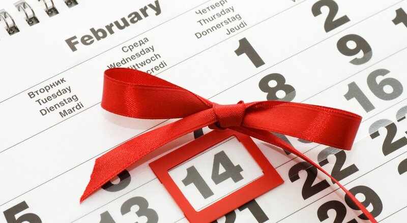 Calendar with Red Ribbon — Neutral