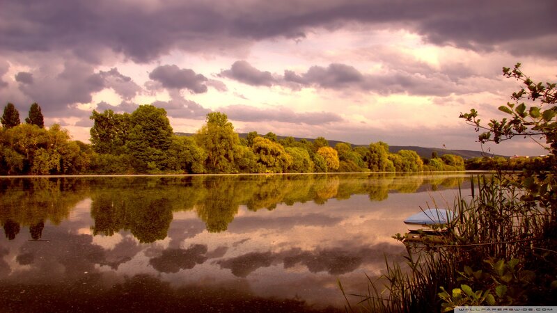 Calm Lake at Dusk — Green