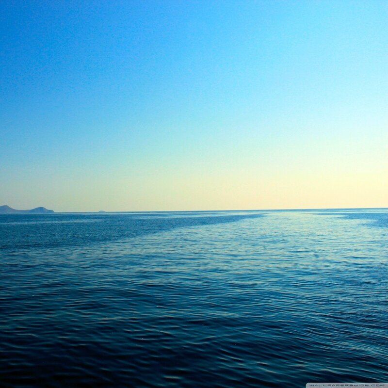 Calm Ocean at Sunset — Blue, Serene