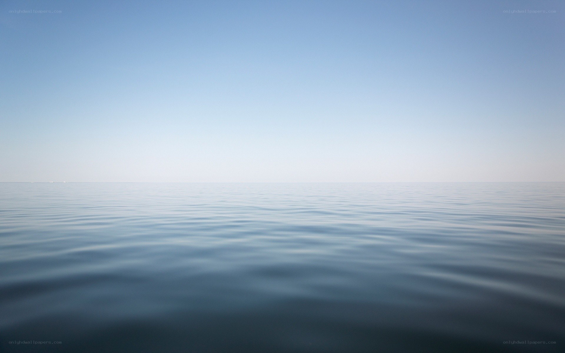 calm ocean horizon
