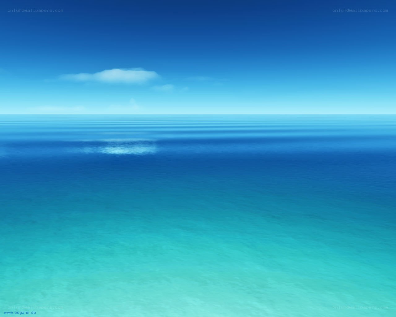 calm ocean horizon