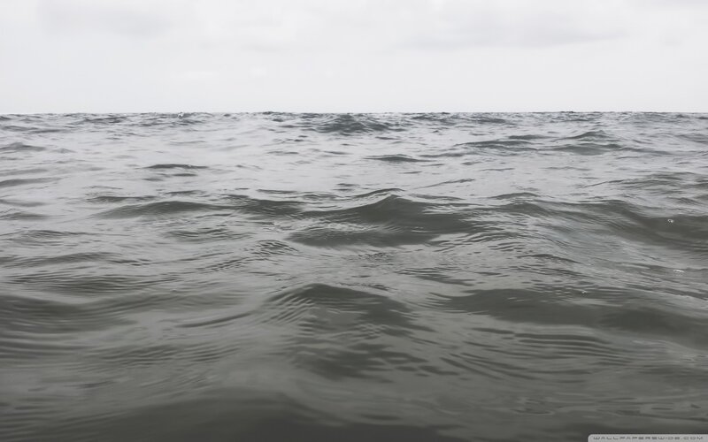 calm ocean waves