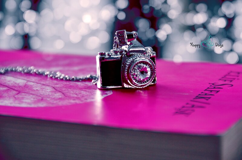 Camera-shaped Pendant — Pink