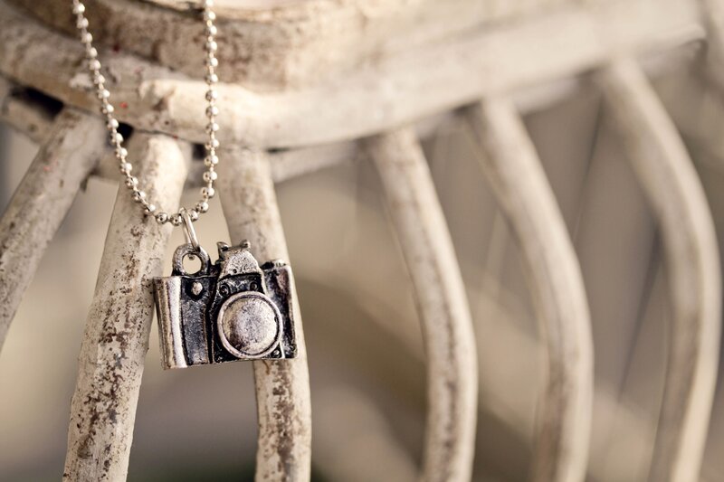 Camera-shaped Pendant — Silver, Calm