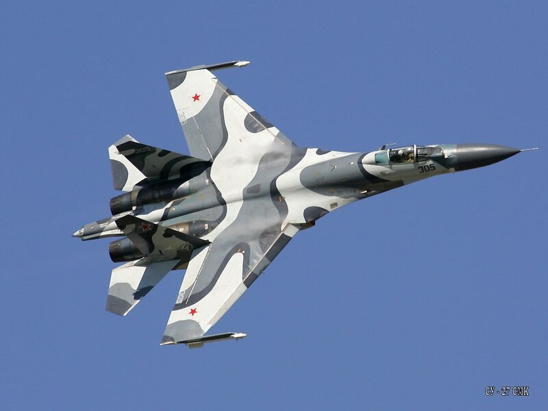 Camouflage Fighter Jet — Blue, Dynamic, Afternoon, Photograph, Red Star, Aircraft, Sky