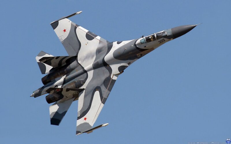 Camouflage Fighter Jet — Blue, Dynamic, Afternoon, Photograph, Red Star, Aircraft